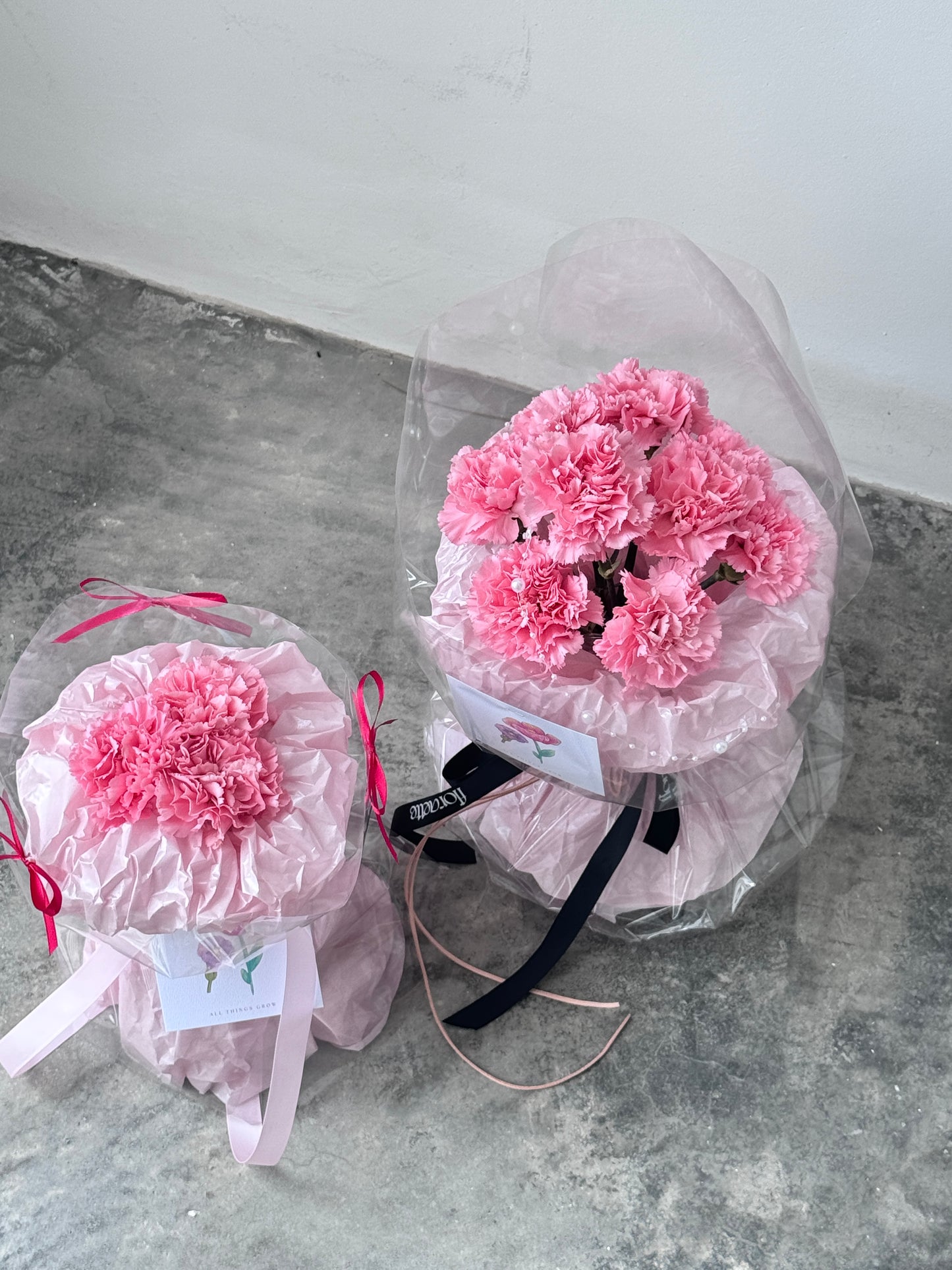 OG Queen | Carnations Bouquets