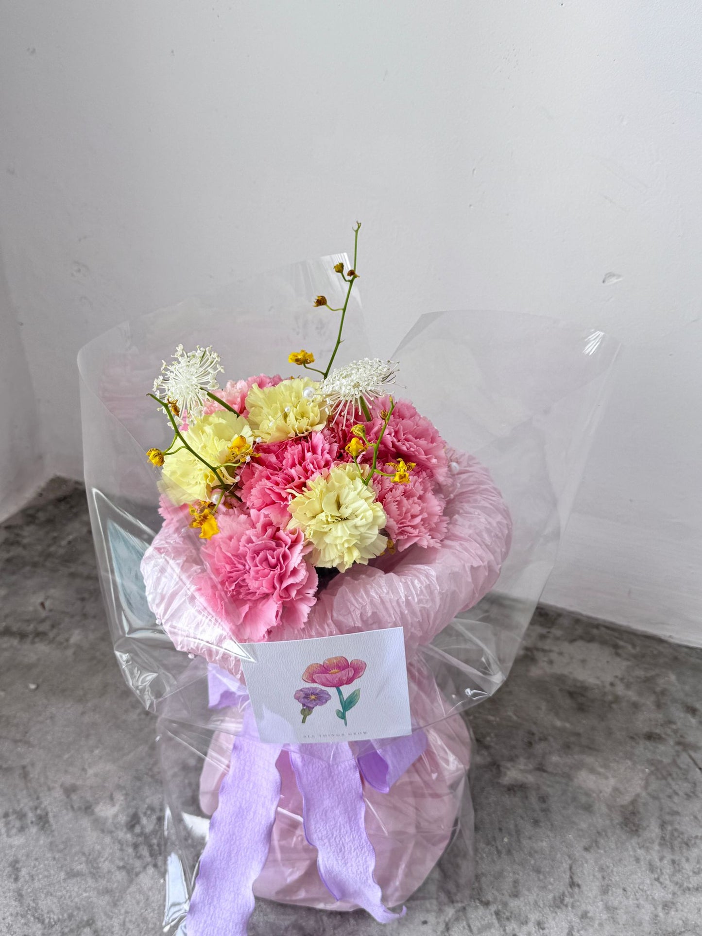 OG Queen | Carnations Bouquets